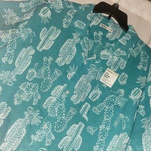 Brand New Men's blue printed shirt